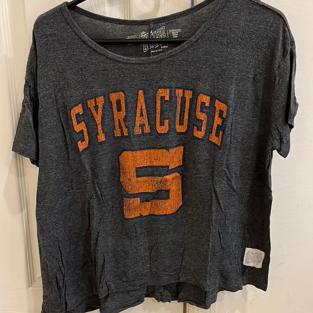 Retro Band Syracuse tshirt. Loose fitting xsmall